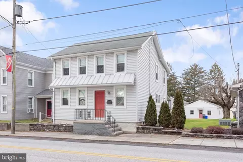 61 Main St, Mcsherrystown, PA 17344