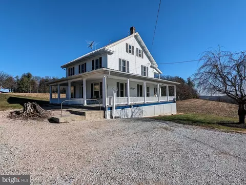 465 Ragged Edge Rd, Orrtanna, PA 17353