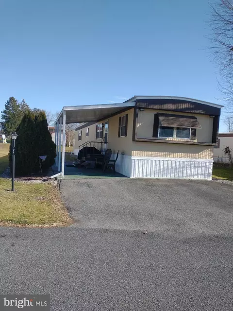71 Walker Ave, Gettysburg, PA 17325