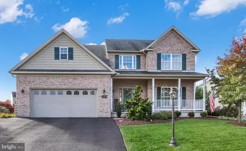 71 Regiment Dr, Gettysburg, PA 17325