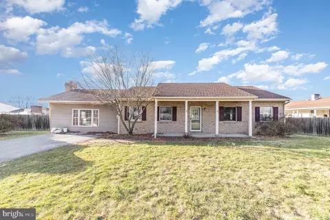 2 A Hickory Ave, Gettysburg, PA 17325