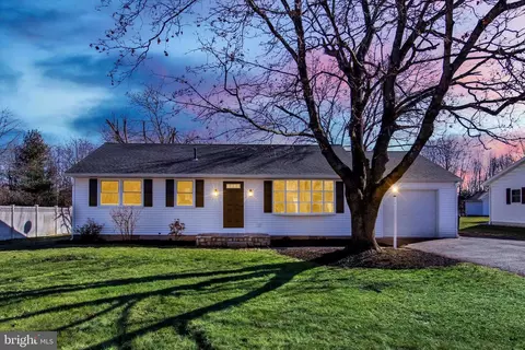 73 Table Rock Rd, Gettysburg, PA 17325