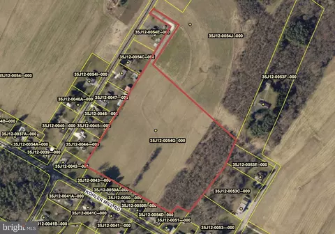 572 Poplar Rd, New Oxford, PA 17350
