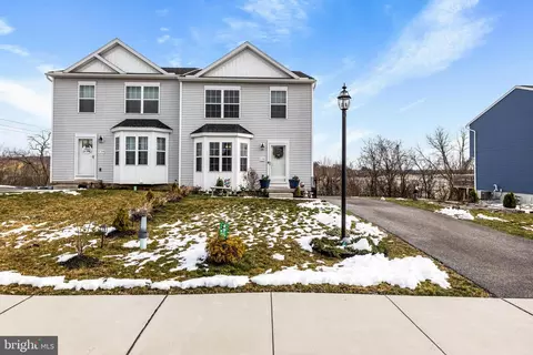 116 Skyview Cir, Hanover, PA 17331
