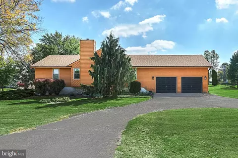 11 Sherman Dr, East Berlin, PA 17316