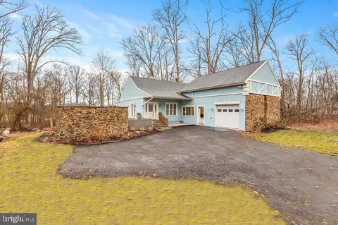 1079 Ridge Rd, Gettysburg, PA 17325