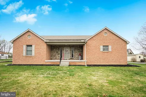 148 Lynx Dr, Hanover, PA 17331