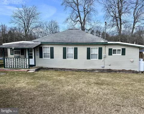 186 Cottage Dr, New Oxford, PA 17350