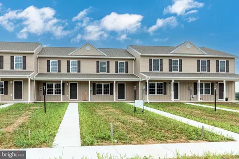 104 Homestead Dr, Gettysburg, PA 17325