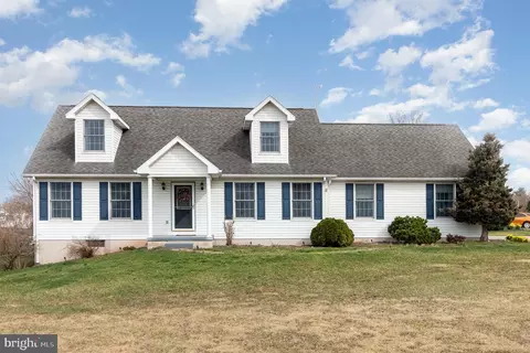 655 Curtis Dr, Gettysburg, PA 17325