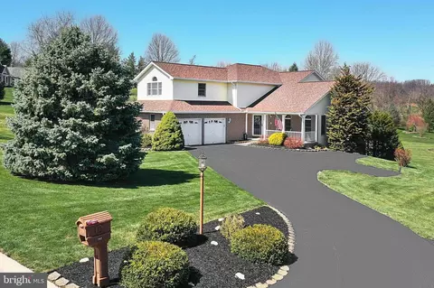 242 Orchard Dr, Hanover, PA 17331