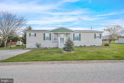 135 Raptor Dr, Hanover, PA 17331
