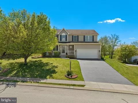 338 Matthew Dr, New Oxford, PA 17350