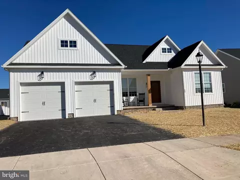 23 Nuthatch Dr #184, Gettysburg, PA 17325