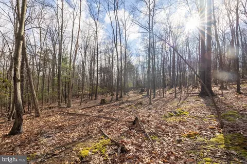 1300 Mount Carmel Rd, Orrtanna, PA 17353