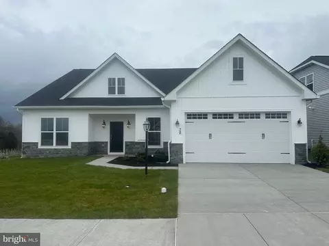 75 W Aster Way, Gettysburg, PA 17325