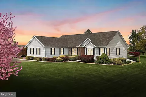 48 Updyke Rd, Littlestown, PA 17340
