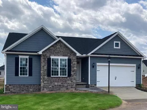 53 Partridge Ct #C63, Gettysburg, PA 17325