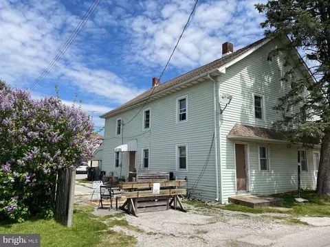 Exterior - 616 Third St, Mcsherrystown, PA 17344 photo 4 of 8