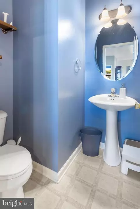 Bath - 295 Maple Dr, Hanover, PA 17331 photo 1 of 4