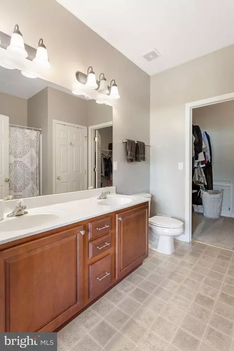 Bath - 295 Maple Dr, Hanover, PA 17331 photo 2 of 4