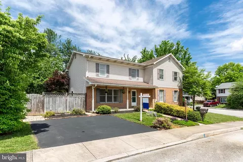 13 Starlite Dr, Littlestown, PA 17340