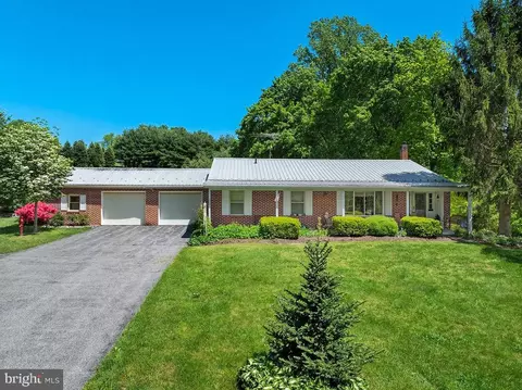 285 W Point Rd, Aspers, PA 17304