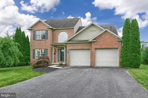 70 Skyline Ct, Gettysburg, PA 17325