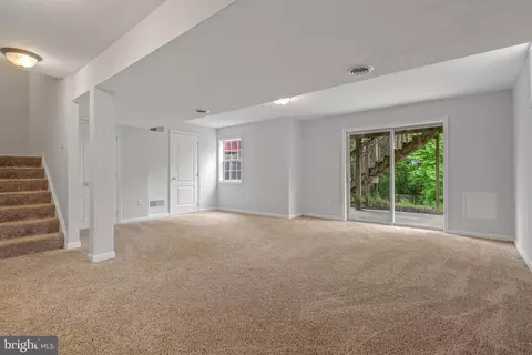 Living - 149 Maple Dr, Hanover, PA 17331 photo 6 of 6