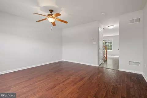 Entry Way - 149 Maple Dr, Hanover, PA 17331 photo 1 of 6