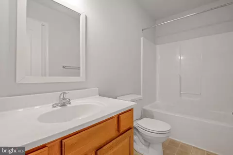 Bath - 149 Maple Dr, Hanover, PA 17331 photo 2 of 2