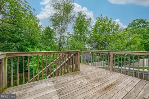 Exterior - 149 Maple Dr, Hanover, PA 17331 photo 3 of 4