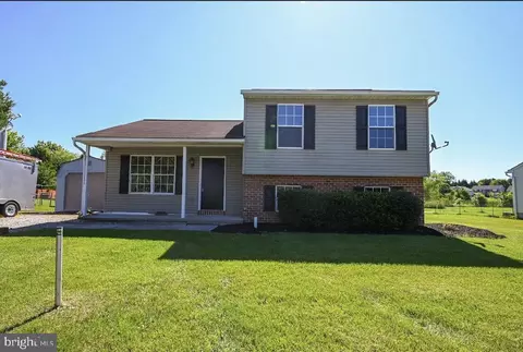 56 Kinneman Rd, Abbottstown, PA 17301