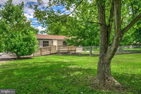 61 N High St, Biglerville, PA 17307