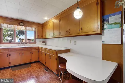 Kitchen - 607 Maple Ave, Hanover, PA 17331 photo 4 of 4