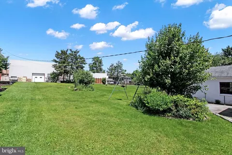 Exterior - 607 Maple Ave, Hanover, PA 17331 photo 6 of 6