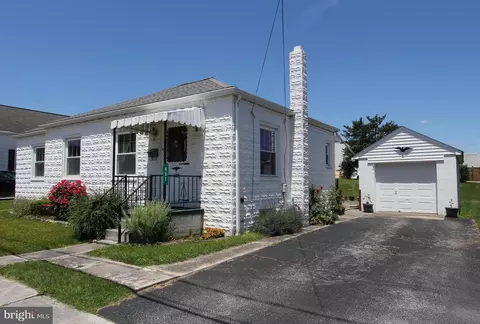 607 Maple Ave, Hanover, PA 17331