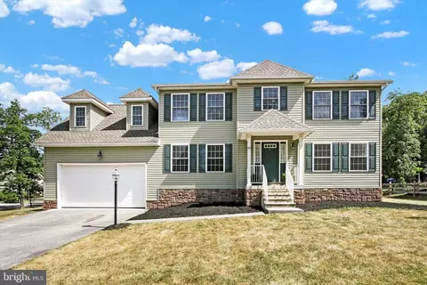 196 Twin Lakes Dr, Gettysburg, PA 17325