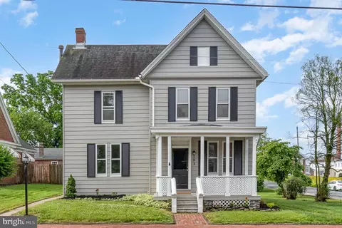 103 E York St, Biglerville, PA 17307