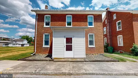46 Penn St, Biglerville, PA 17307