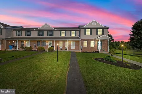 56 Cannon Ln, Gettysburg, PA 17325