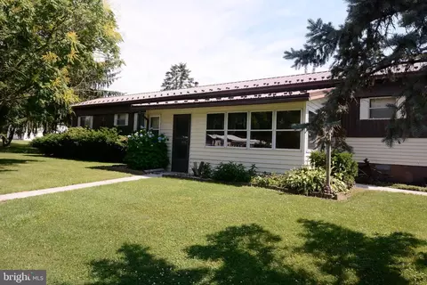 68 Diana Dr, New Oxford, PA 17350