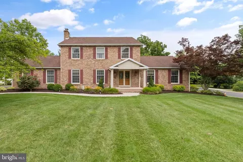 88 Spruce Dr, Gettysburg, PA 17325