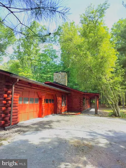 10 Amity Rd, Biglerville, PA 17307