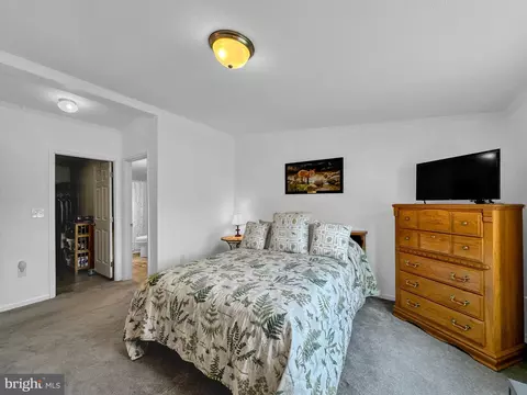 219 Eagle Dr, Hanover, PA 17331 photo 9