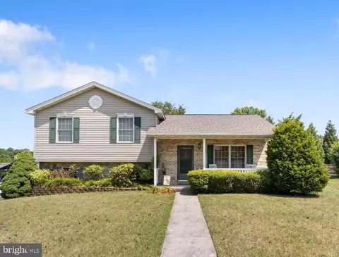 196 S Columbus Ave, Littlestown, PA 17340