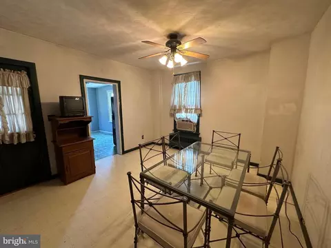 412 3rd St, Hanover, PA 17331 photo 5