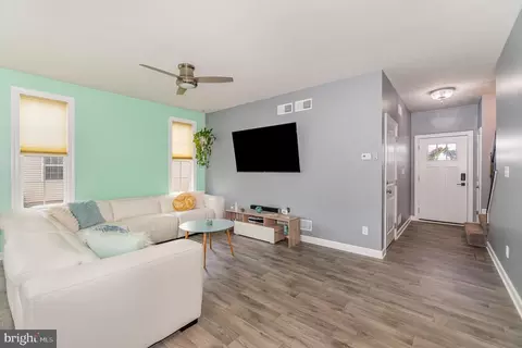 Entry Way - 30 Star Dr, Hanover, PA 17331 photo 1 of 4