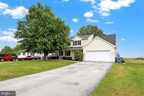 18 Sedgwick Dr, East Berlin, PA 17316