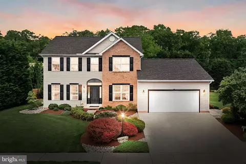 11 Hickory Ln, Littlestown, PA 17340